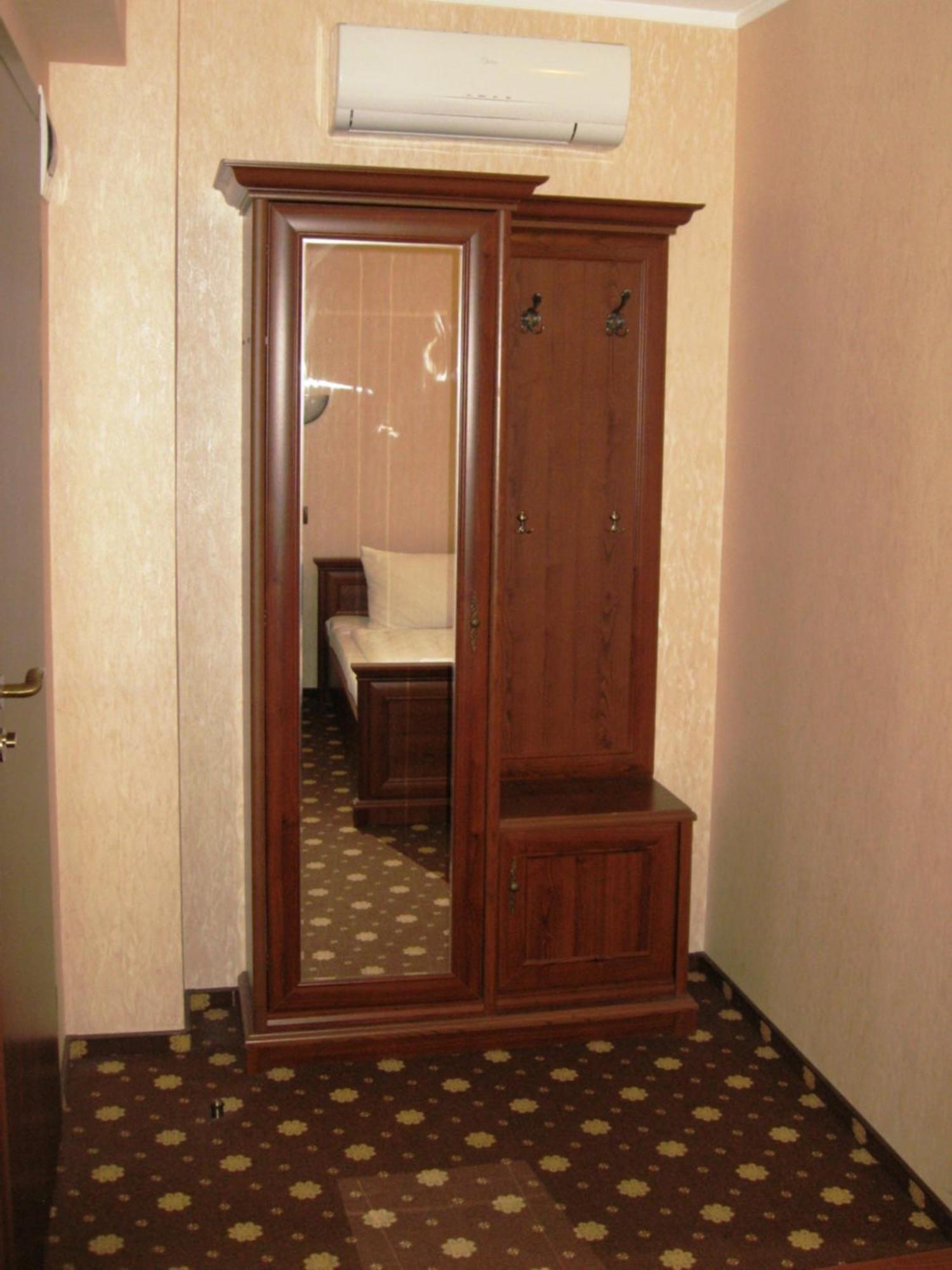 Shato Paradis Hotel Irpín Habitación foto