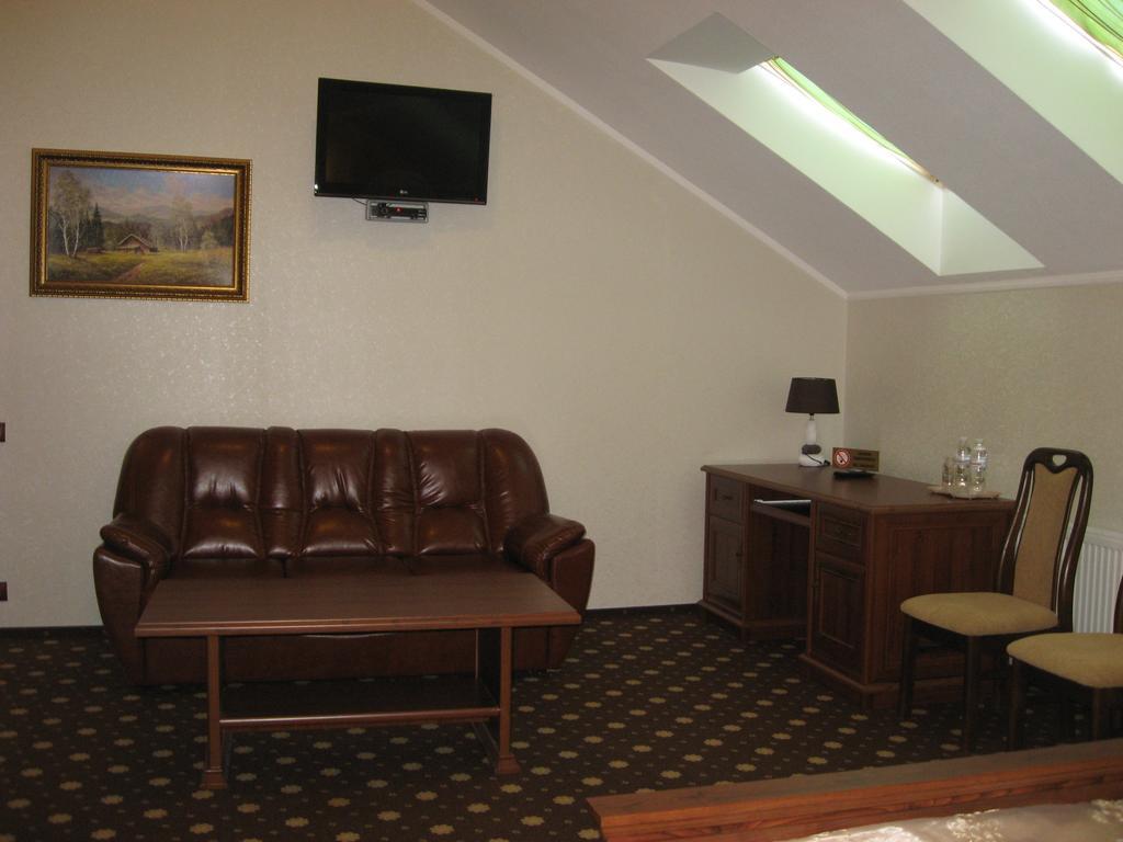 Shato Paradis Hotel Irpín Habitación foto