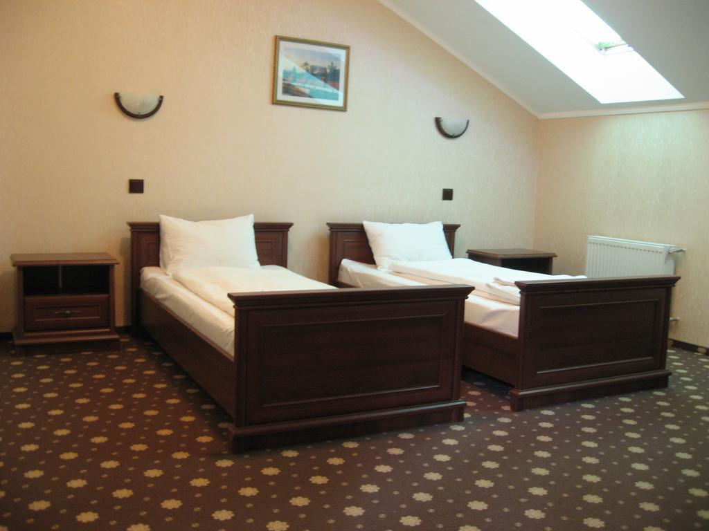 Shato Paradis Hotel Irpín Habitación foto