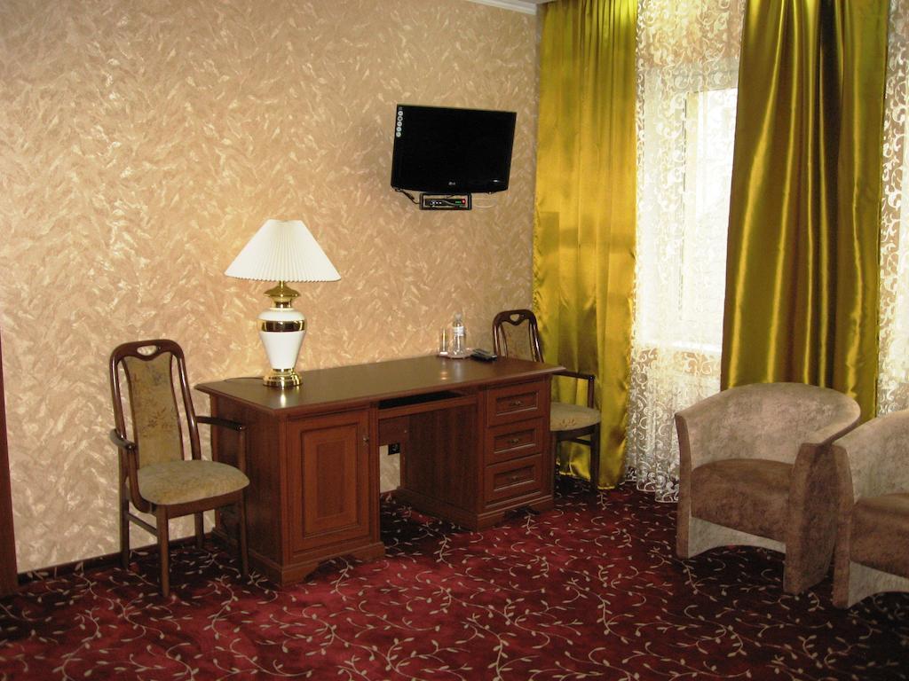 Shato Paradis Hotel Irpín Habitación foto