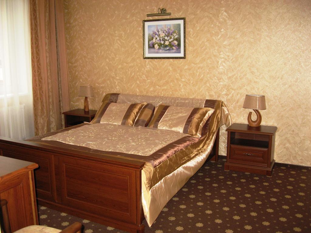 Shato Paradis Hotel Irpín Habitación foto